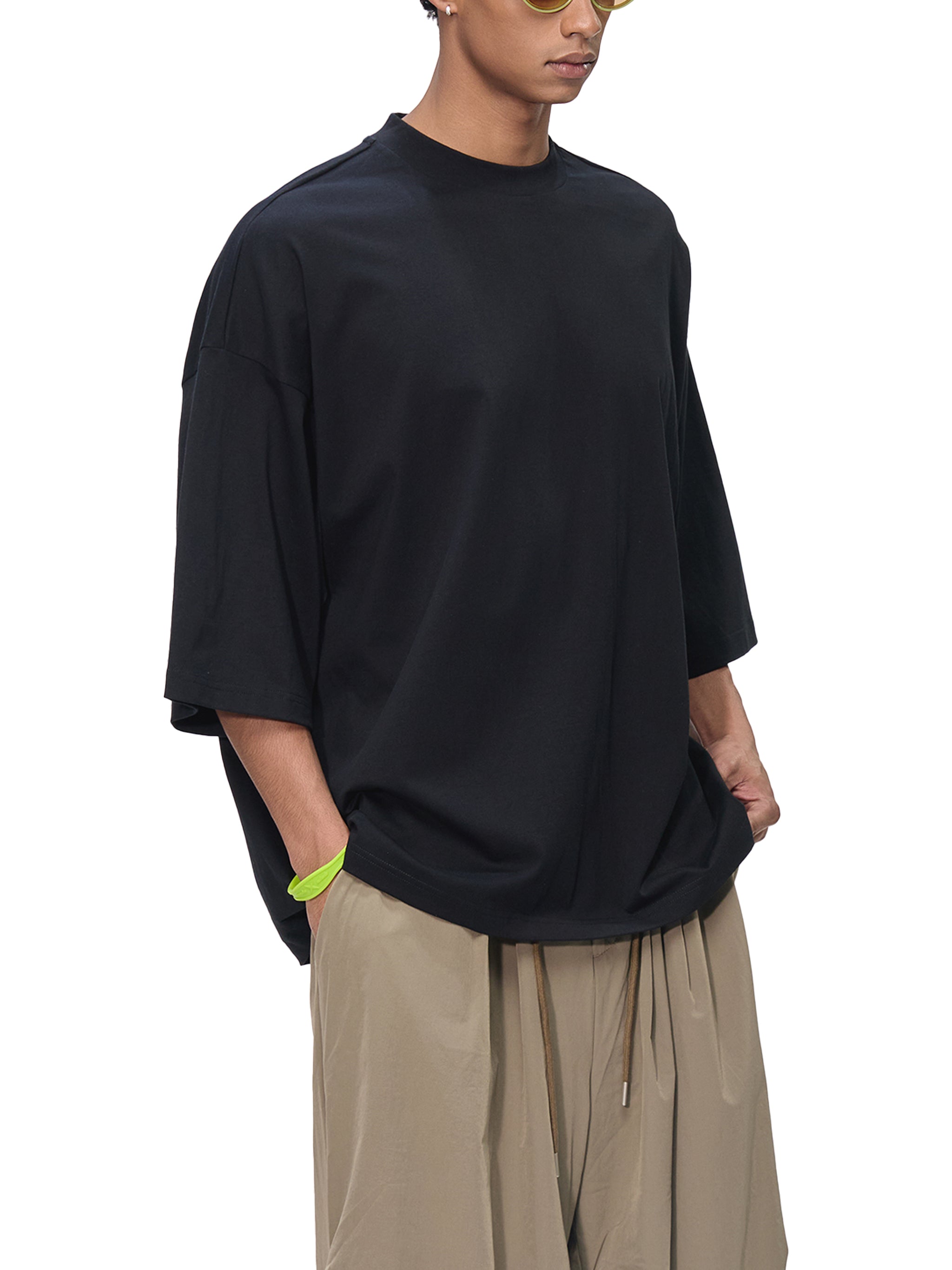 DREJ,Unisex,Premium,Streetwear,Minimal,Season01,Tee,Cotton,Oversized,BoxyFit,Heavyweight,Black